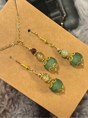Handcrafted green crackle glass dragon vein agate necklace and earring set